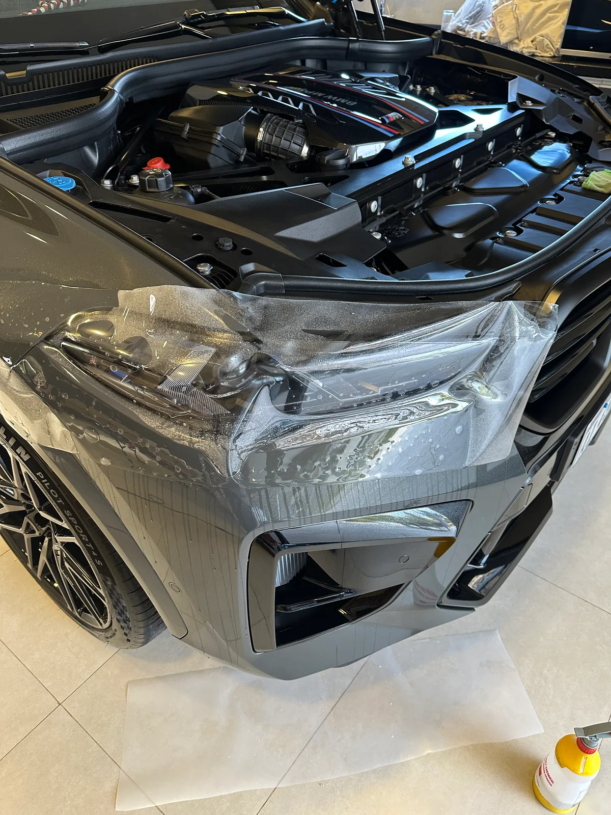 Frente protegido con PPF 3M Scotchgard en BMW X6M Competition 0km